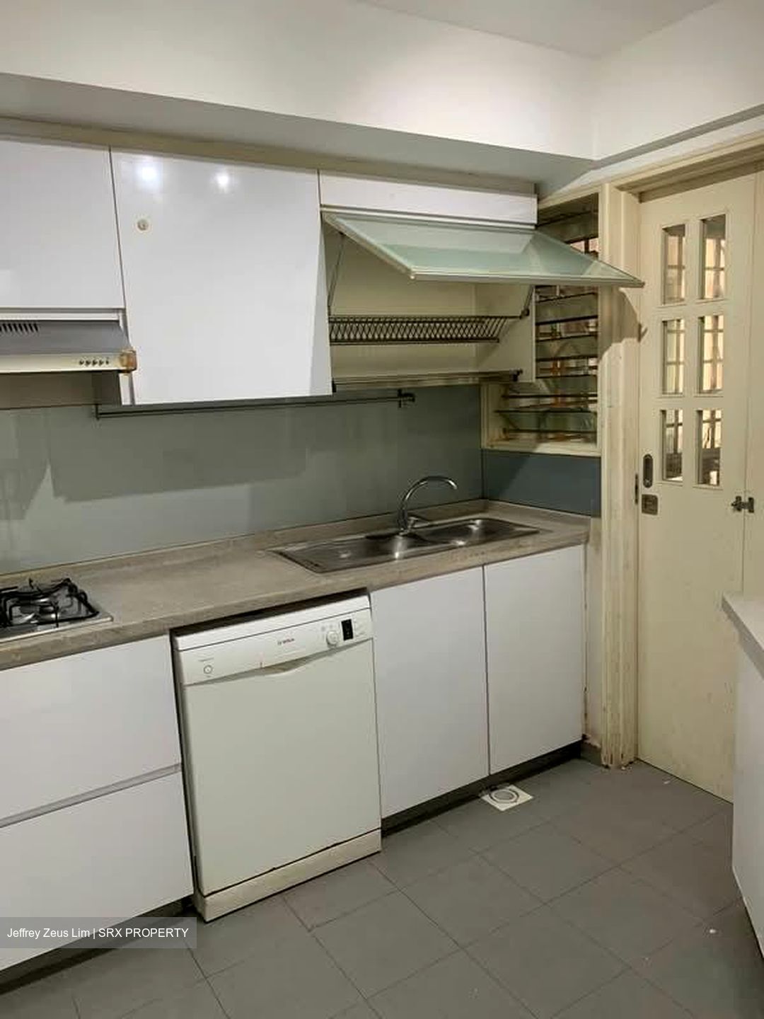Melville Park (D18), Condominium #556033901